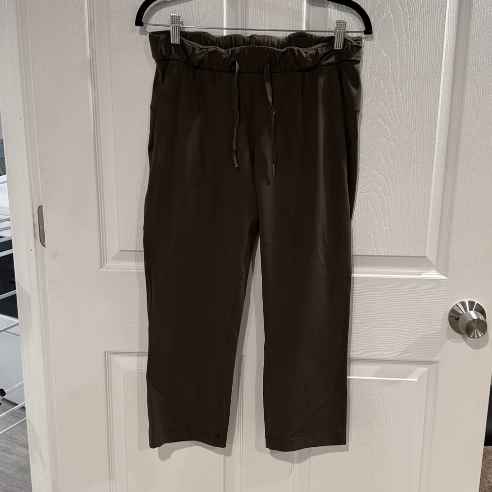 LULULEMON-mid rise, ankle, drawstring pant, 23” inseam